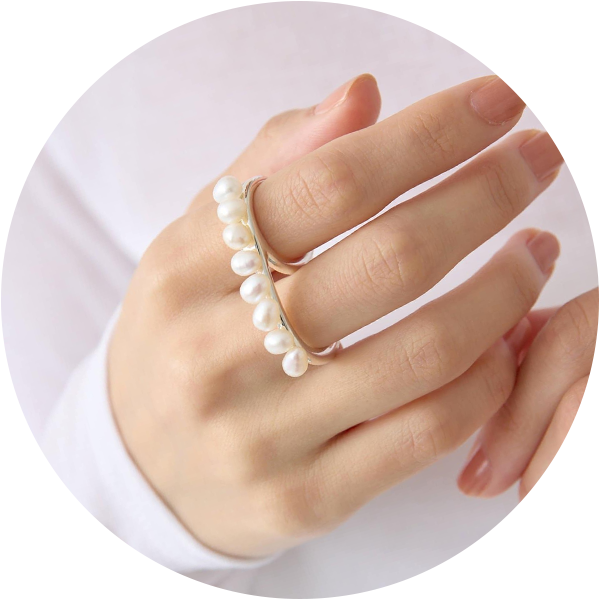 自分へのご褒美に買いたいジュエリーのイメージ画像