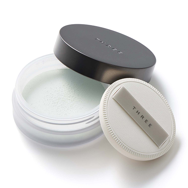 THREE アドバンスドエシリアルスムースオペレーター ルースパウダー／限定色